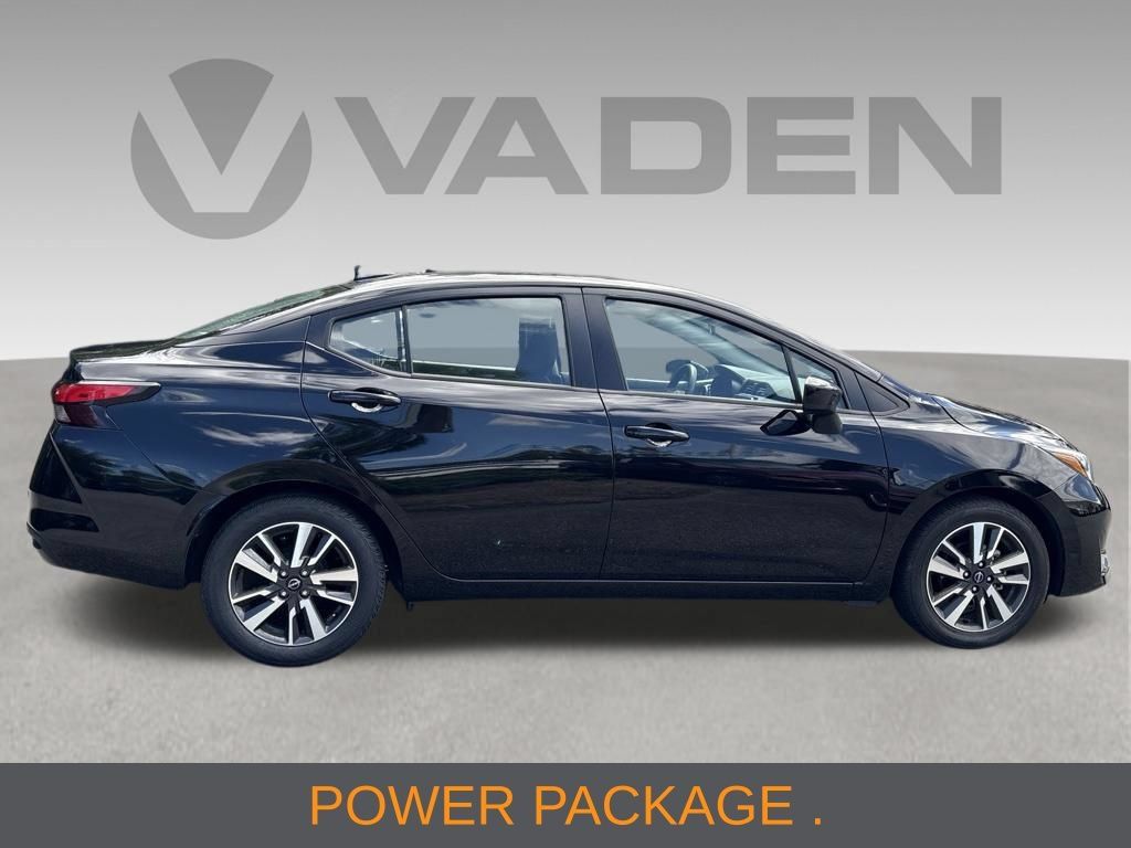 Used 2025 Nissan Versa SV FWD image 4