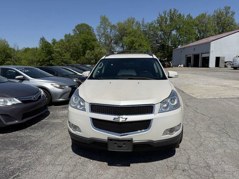 Used 2011 Chevrolet Traverse LT w/ All-Star Package FWD image 4