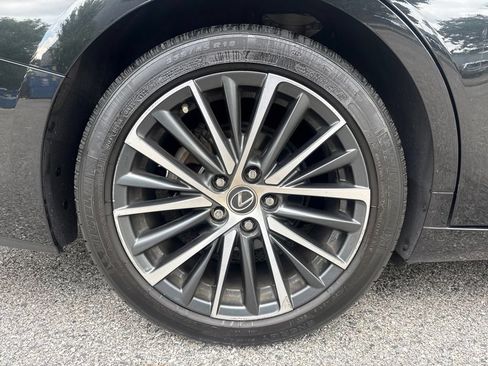 Used 2023 Lexus ES 350 w/ Premium Package FWD image 12