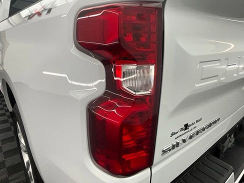 Used 2023 Chevrolet Silverado 1500 Custom AWD/4WD image 23