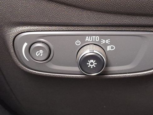 Used 2022 Chevrolet Equinox LT image 23