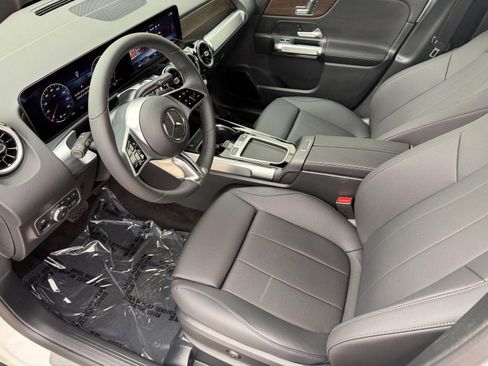 New 2026 Mercedes-Benz GLB 250 image 4