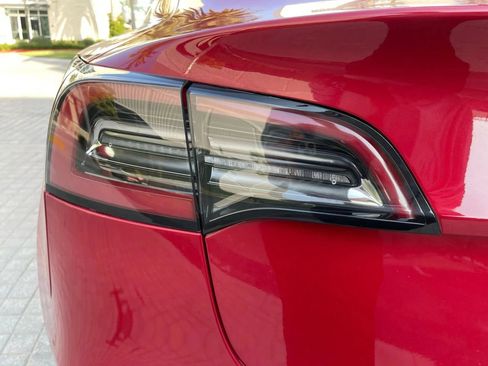 Used 2018 Tesla Model 3 Long Range RWD image 38
