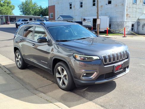 Used 2022 Jeep Cherokee Limited AWD/4WD image 4