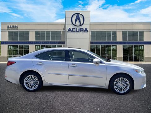 Used 2013 Lexus ES 350 w/ Luxury Pkg FWD image 6