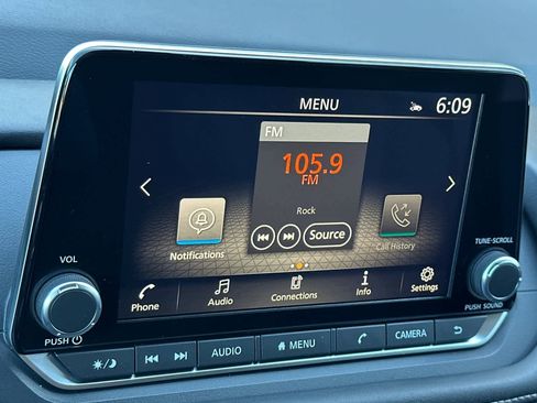 New 2026 Nissan Rogue SV AWD/4WD image 18