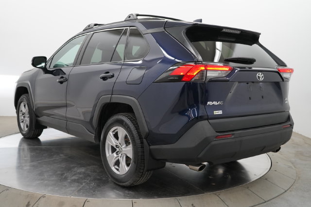 Used 2022 Toyota RAV4 XLE w/ Convenience Package AWD/4WD image 5