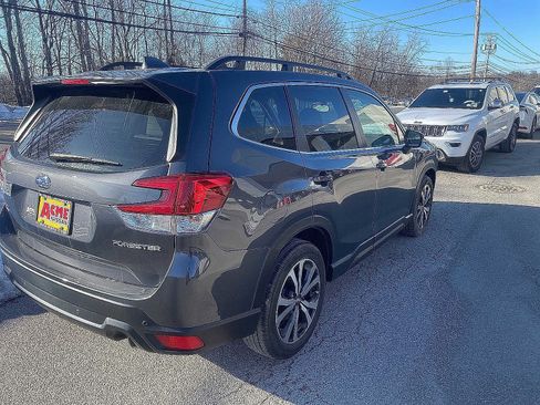 Used 2022 Subaru Forester Limited image 7