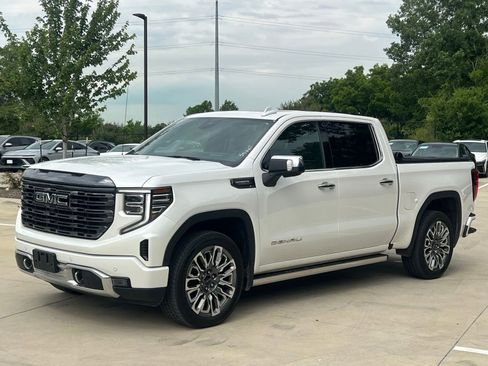 Used 2023 GMC Sierra 1500 Denali Ultimate AWD/4WD image 5