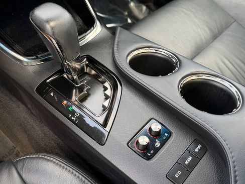 Used 2015 Toyota Avalon XLE Touring FWD image 29