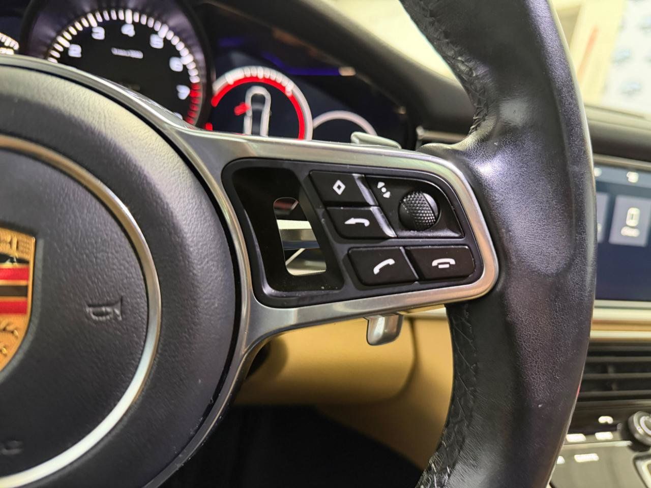 Used 2018 Porsche Panamera 4S AWD/4WD image 32