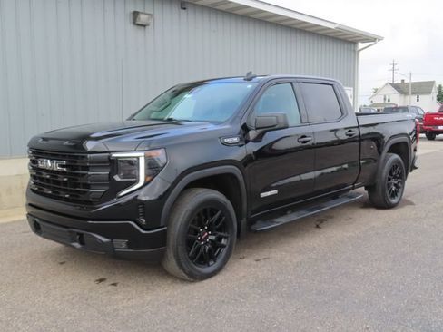 Used 2024 GMC Sierra 1500 Elevation w/ Preferred Package AWD/4WD image 6