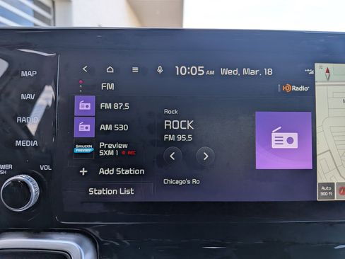 Used 2023 Kia Sorento S image 18