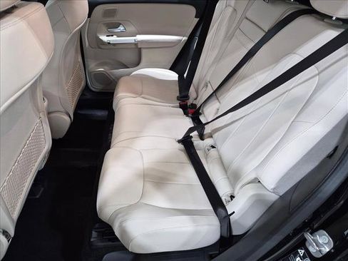 Used 2026 Mercedes-Benz GLB 250 image 19