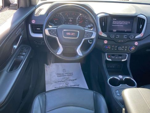 Used 2023 GMC Terrain SLT image 10