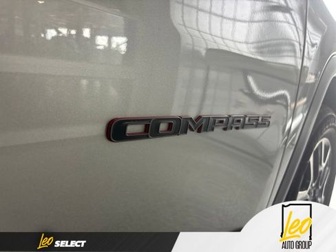 Used 2019 Jeep Compass Trailhawk w/ Leather Interior Group AWD/4WD image 8