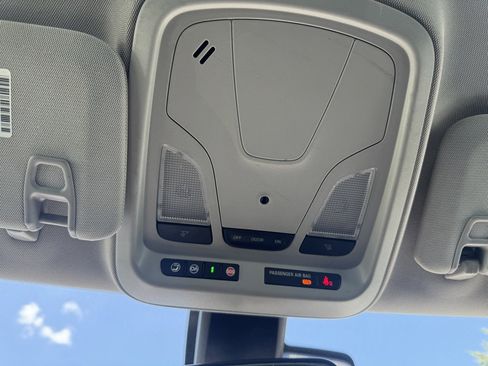 Used 2015 Chevrolet Impala LTZ image 26