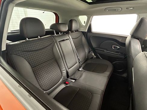 Used 2018 Kia Soul ! w/ Tech Package FWD image 36