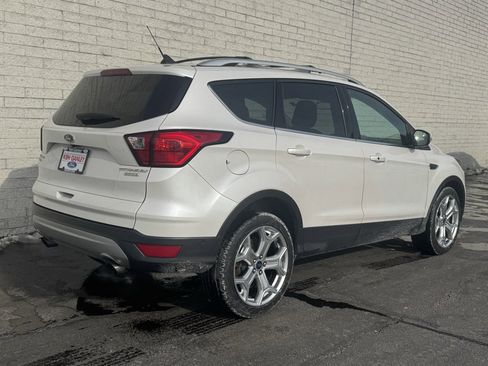 Certified 2019 Ford Escape Titanium image 9