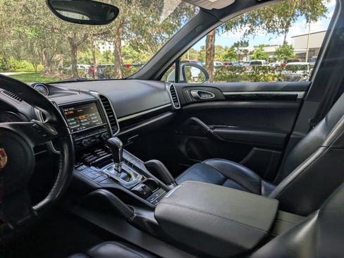 Used 2014 Porsche Cayenne AWD/4WD image 11