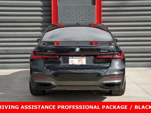 Used 2021 BMW 740i xDrive w/ M Sport Package image 3