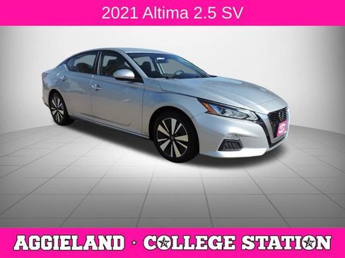Used 2021 Nissan Altima 2.5 SV image 1