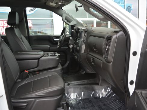 Used 2021 Chevrolet Silverado 2500 W/T w/ WT Fleet Convenience Package image 15