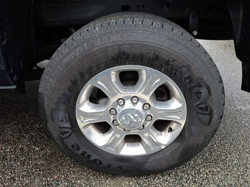 Used 2024 RAM 2500 Big Horn w/ Bed Utility Group image 5