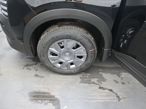 New 2026 Nissan Kicks S image 11