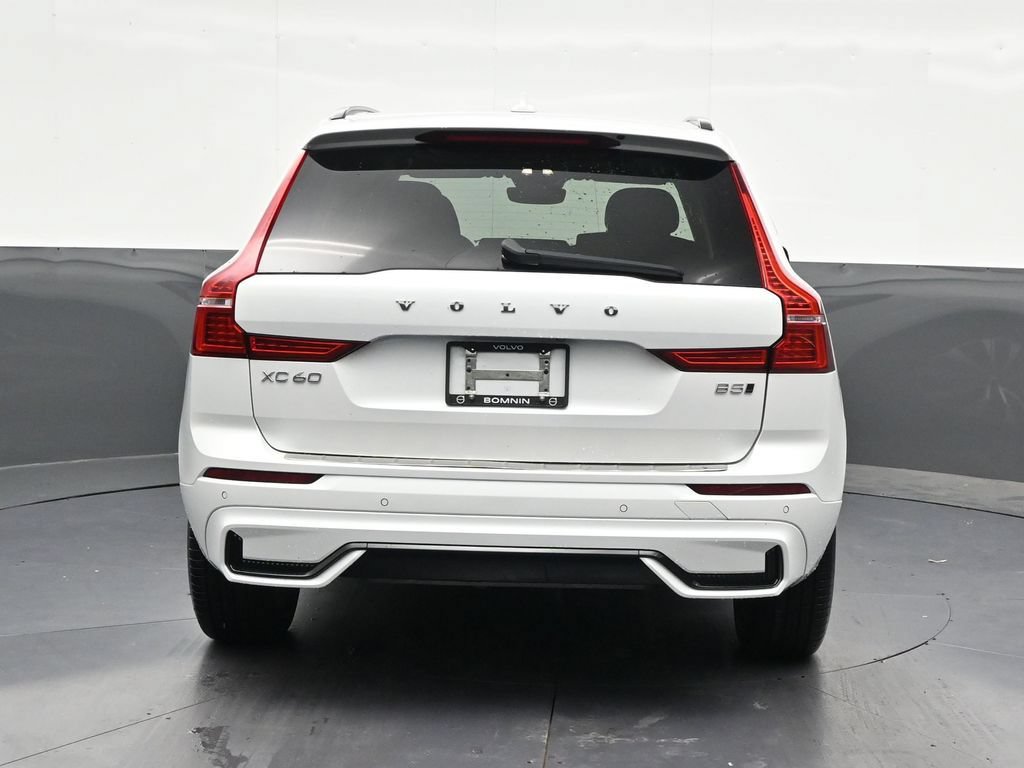 Certified 2024 Volvo XC60 B5 Core w/ Protection Package Premier AWD/4WD image 5