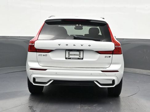 Certified 2024 Volvo XC60 B5 Core w/ Protection Package Premier AWD/4WD image 5