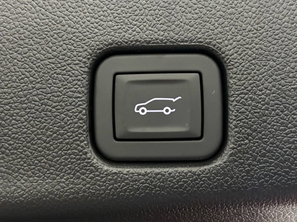 New 2026 GMC Acadia Elevation w/ Elevation Premium Package AWD/4WD image 13