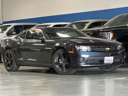 Used 2014 Chevrolet Camaro LS RWD image 2
