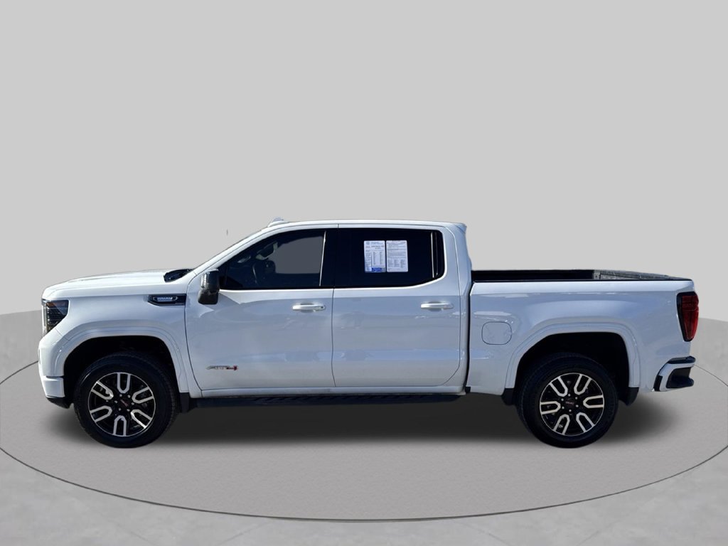 Used 2024 GMC Sierra 1500 AT4 w/ Technology Package AWD/4WD image 4