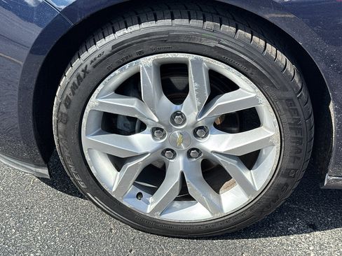 Used 2015 Chevrolet Impala LTZ FWD image 10