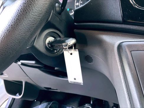 Used 2023 Ford Transit 350 XLT image 25