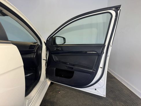 Used 2017 Mitsubishi Lancer ES FWD image 20