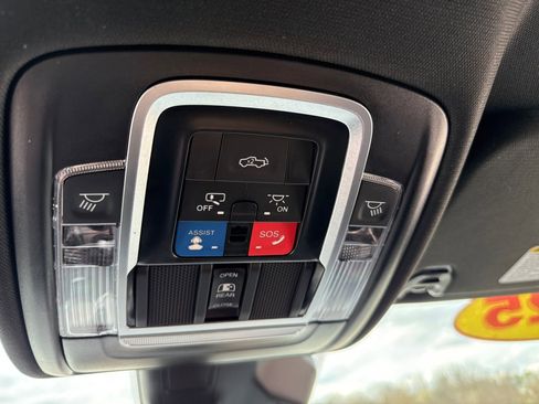 Used 2025 RAM 1500 Laramie w/ Bed Utility Group image 31