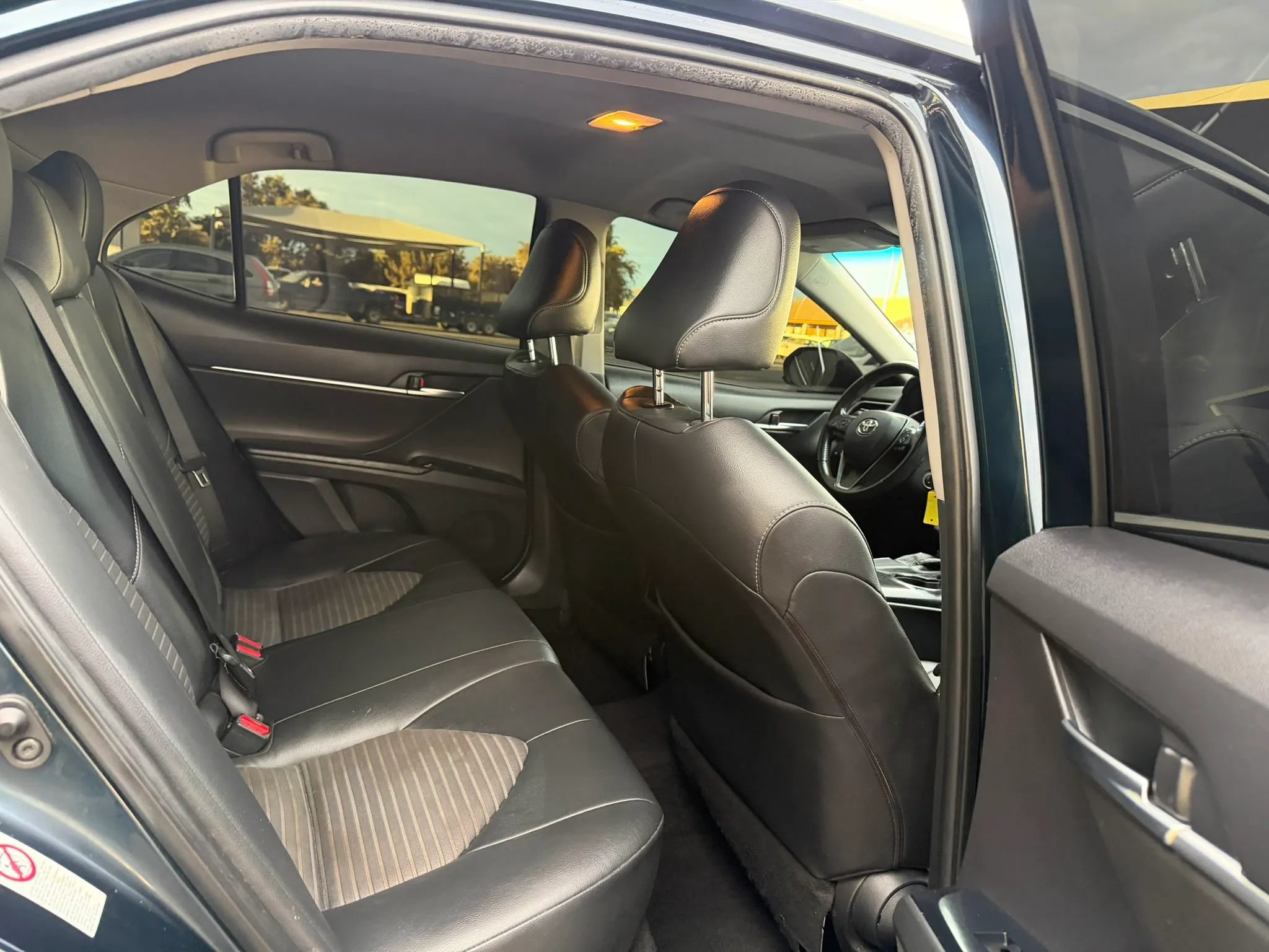 Used 2018 Toyota Camry SE FWD image 27