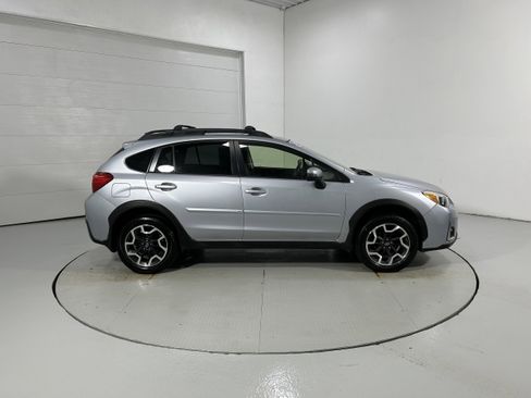 Used 2017 Subaru Crosstrek 2.0i Limited image 35