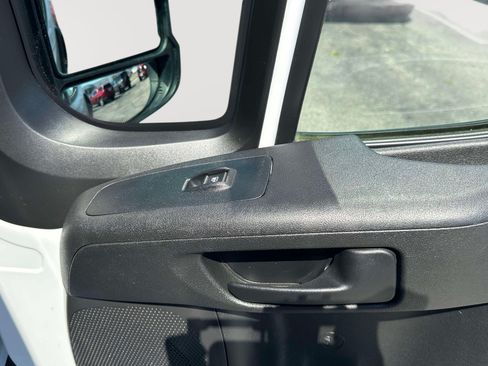 Used 2025 RAM ProMaster 2500 w/ Convenience Group FWD image 23