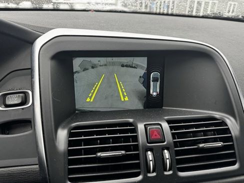 Used 2016 Volvo XC60 T6 w/ Proximity Package image 4