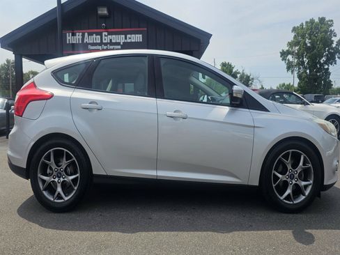 Used 2014 Ford Focus SE w/ Equipment Group 201A FWD image 2