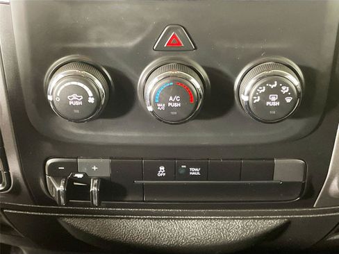 Used 2023 RAM 1500 Classic SLT w/ Protection Group AWD/4WD image 9
