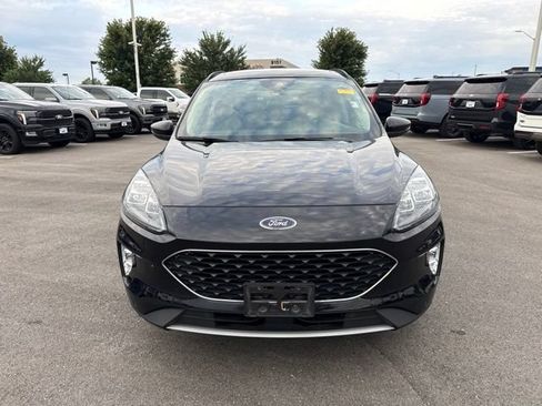 Used 2020 Ford Escape Titanium w/ Titanium Premium Package 2.0 AWD/4WD image 2