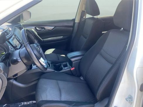 Used 2017 Nissan Rogue SV w/ SV Premium Package FWD image 26