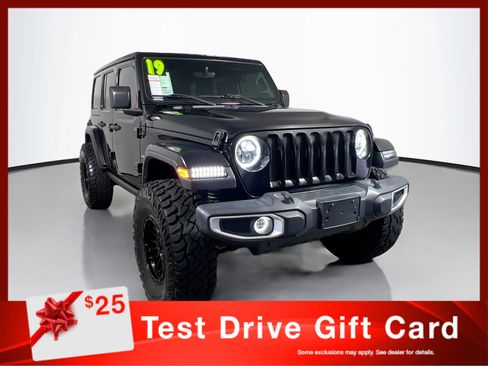 Used 2019 Jeep Wrangler Unlimited Sahara w/ Uconnect 4C Nav & Sound Group AWD/4WD image 1