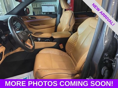 Used 2022 Jeep Grand Cherokee Summit image 5