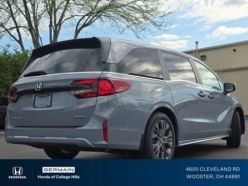 New 2026 Honda Odyssey Touring image 17