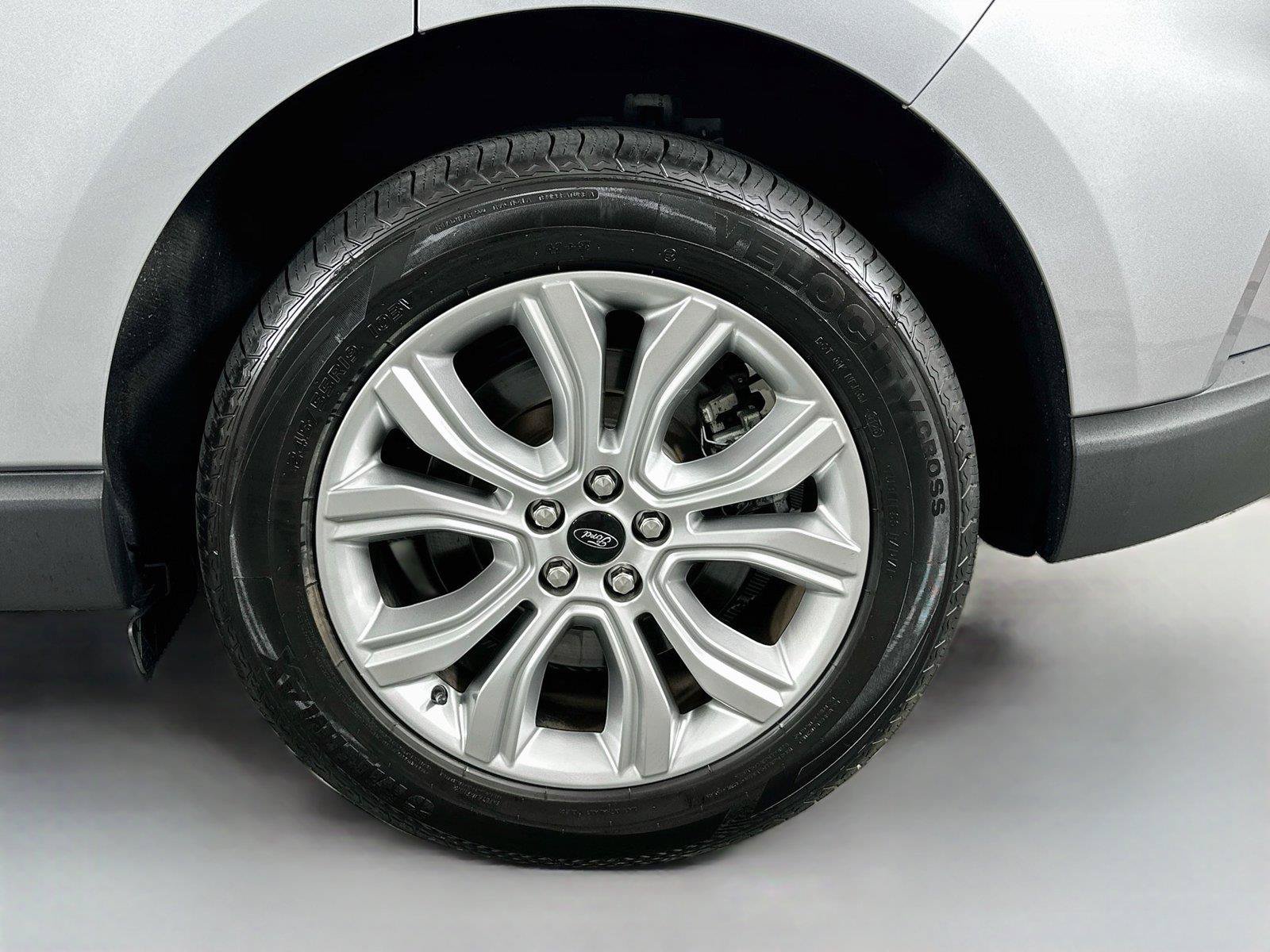 Used 2023 Ford Edge Titanium AWD/4WD image 30